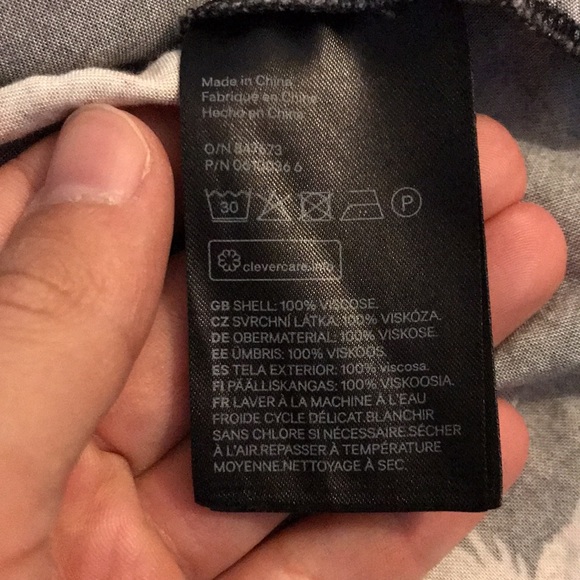 H&M | Swan Top - Picture 5 of 5